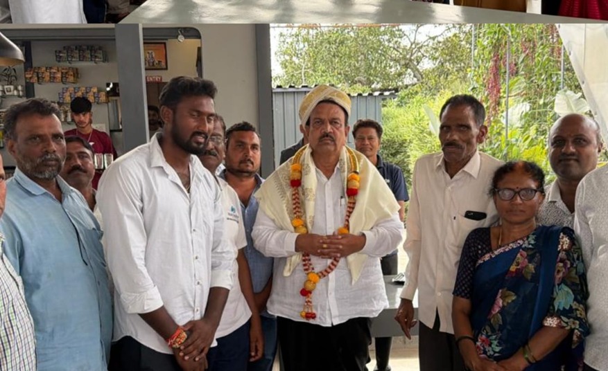 Beyond constituency lines: Hassan farmers honour C.C. Patil for road projects